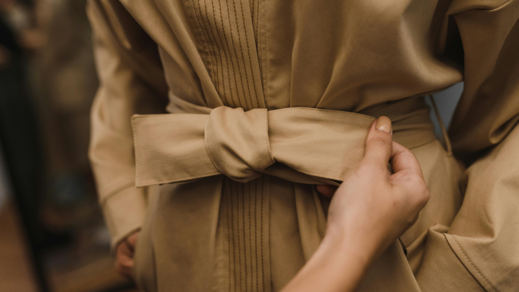 Stylish business casual fall outfits with longline blazer and blouse